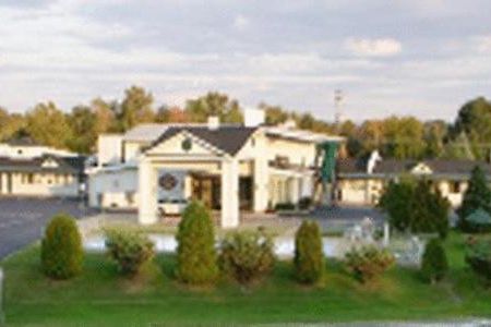Colonie Inn And Suites Латам Экстерьер фото