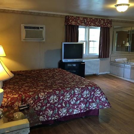 Colonie Inn And Suites Латам Экстерьер фото