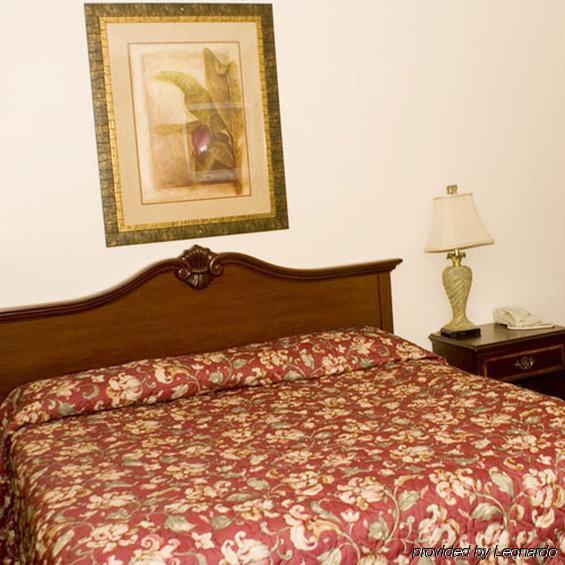 Colonie Inn And Suites Латам Экстерьер фото