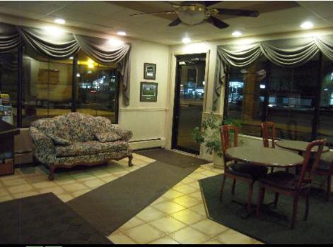 Colonie Inn And Suites Латам Экстерьер фото