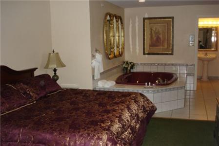 Colonie Inn And Suites Латам Номер фото